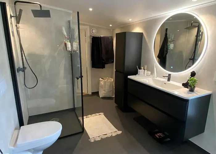 Penthouse 2 Bedrooms 70 M2 *